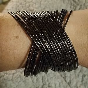 Multi Linked Criss Cross Bangels